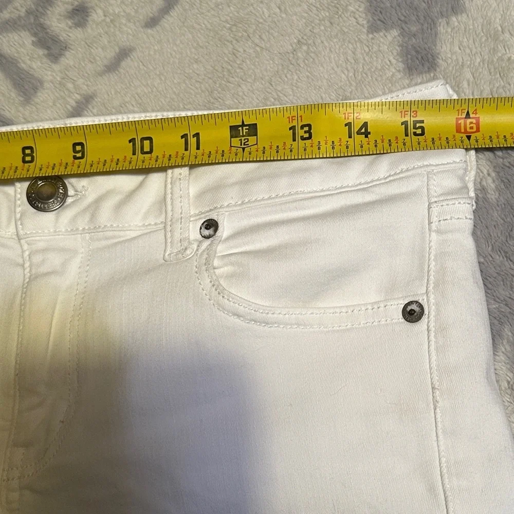 American Eagle Outfitters stylish white